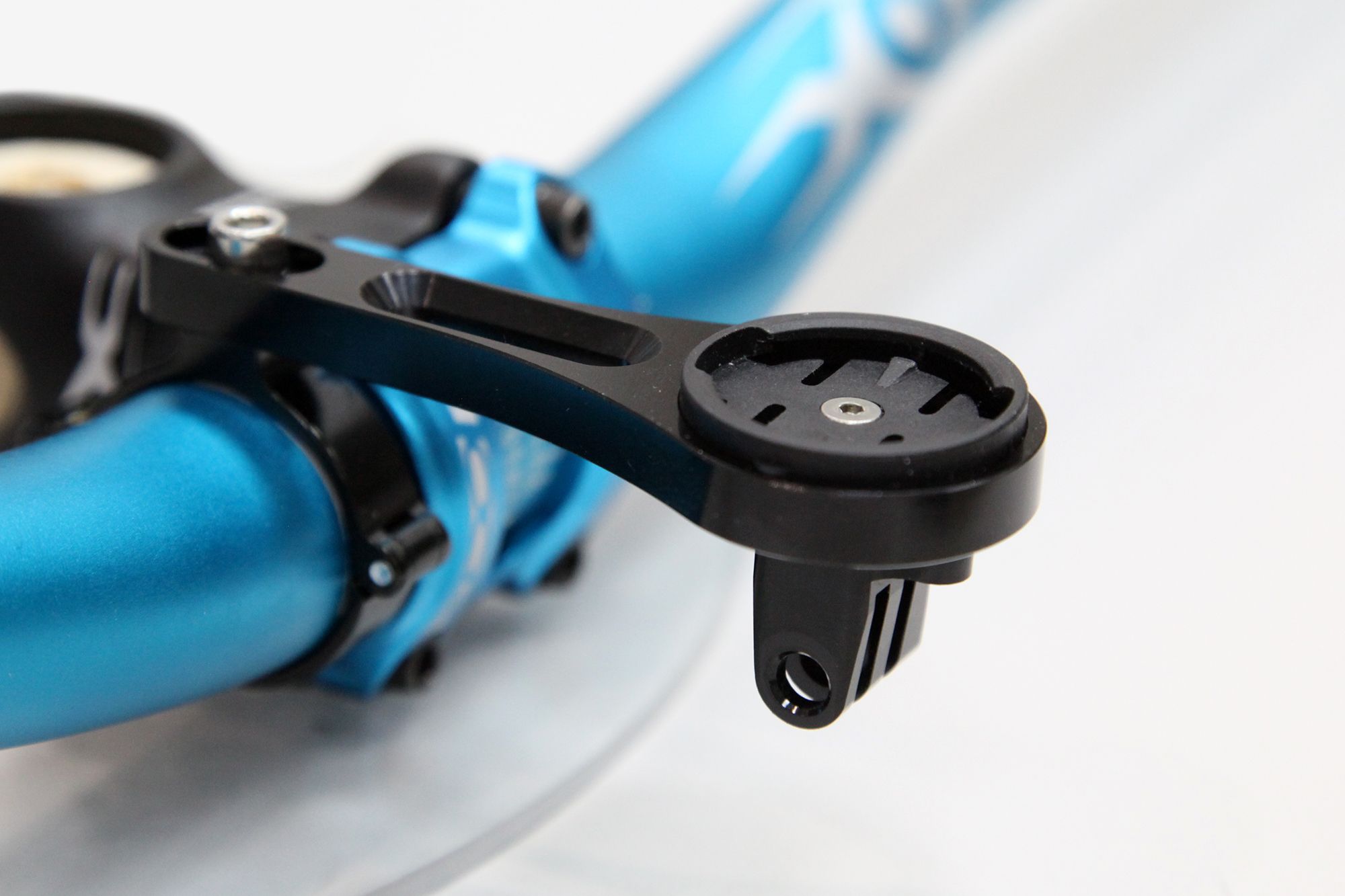 Крепление QBEST QBA-GMHB04 для навигатора и GoPro руль