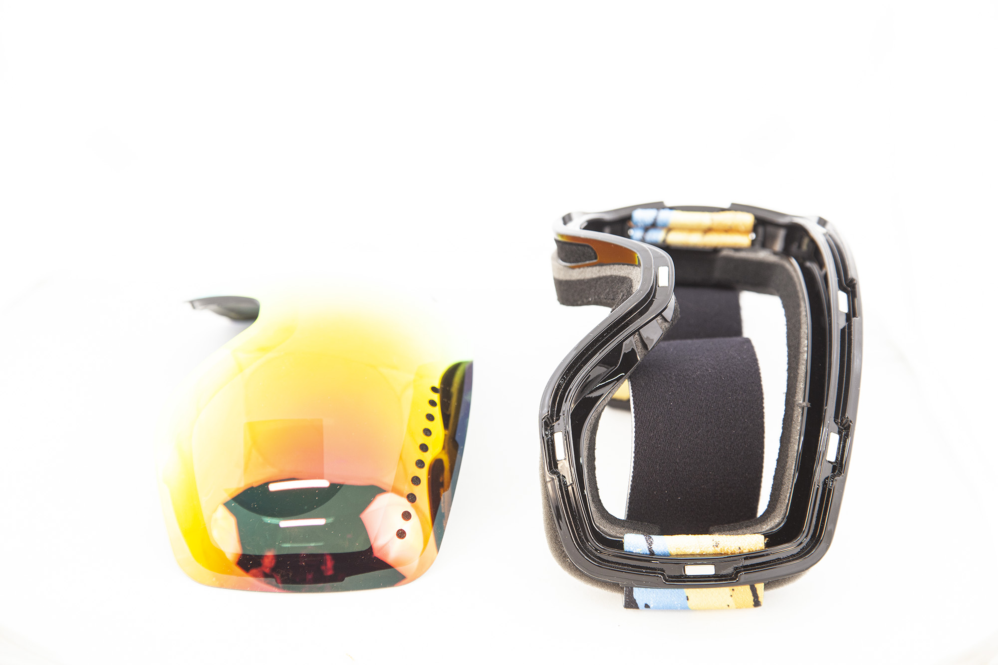 Маска горнолыжная ROCKBROS 10085. Цвет оправы - черный. Сферическая двухслойная противотуманная