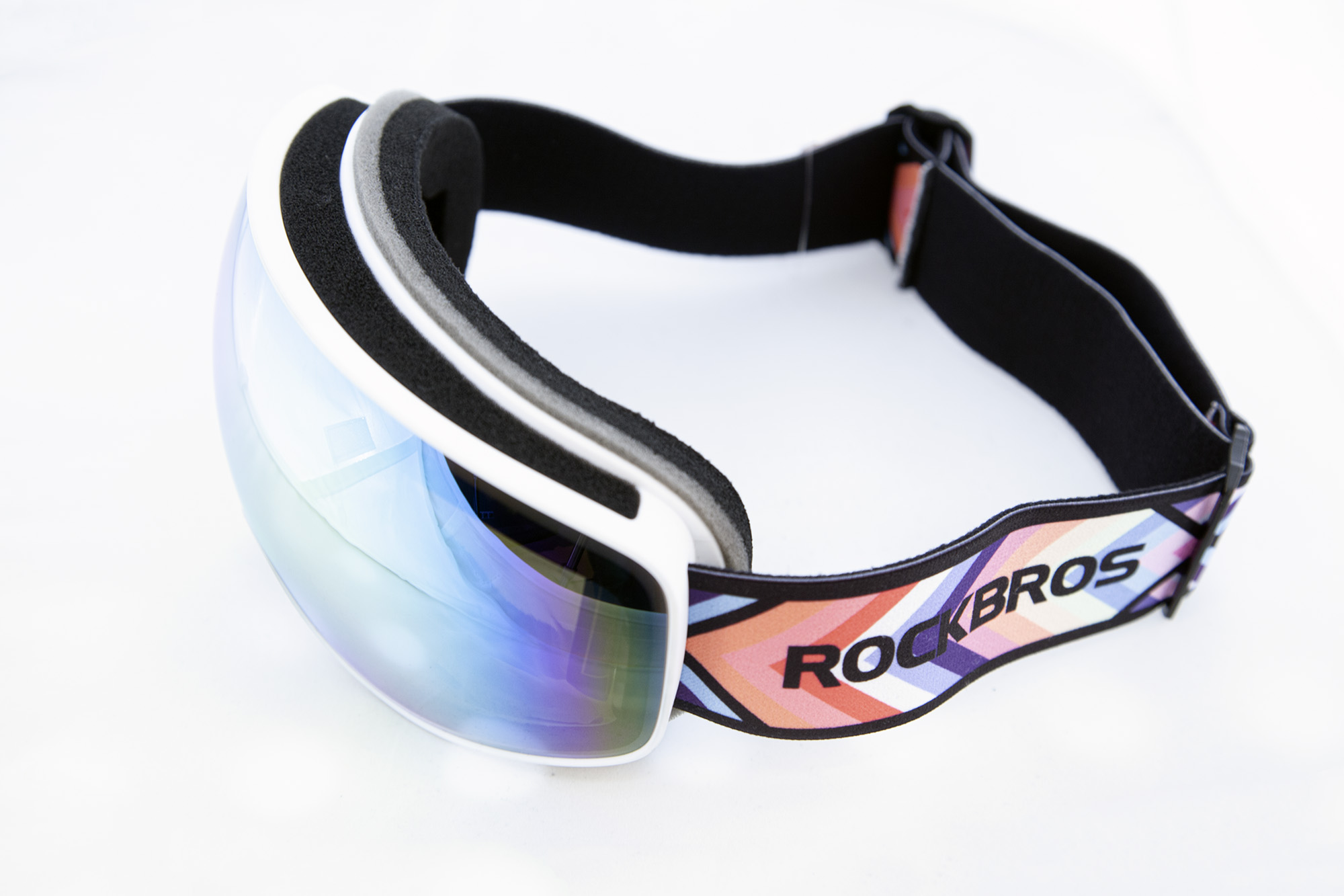 Маска горнолыжная детская ROCKBROS 14110005003. Цвет оправы - белый. Сферическая двухслойная против
