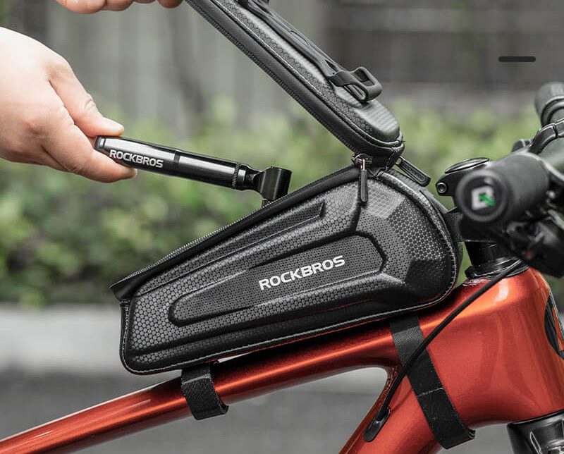 Сумка Rockbros 1.5 L на раму черная с резиновым держателем для телефона и с жесткими вставками. арт.