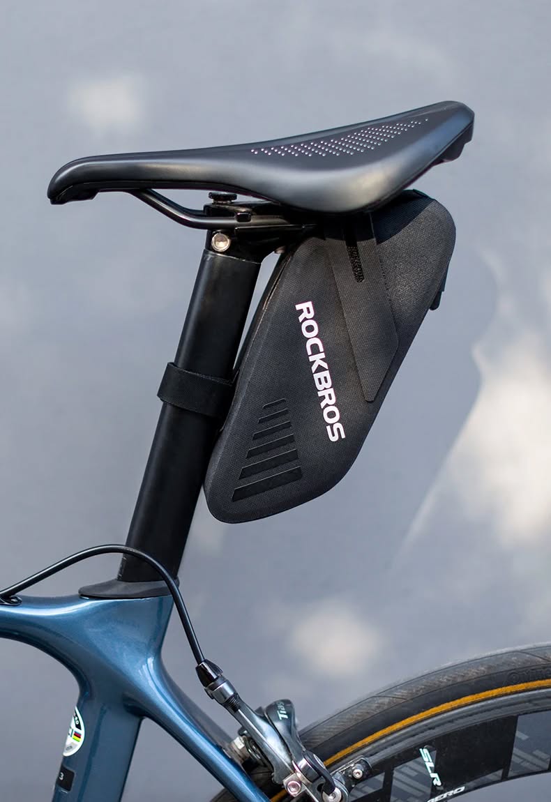 Велосумка ROCKBROS AS-078 на подседельный штырь и седло, объем 0,6 л; черный
