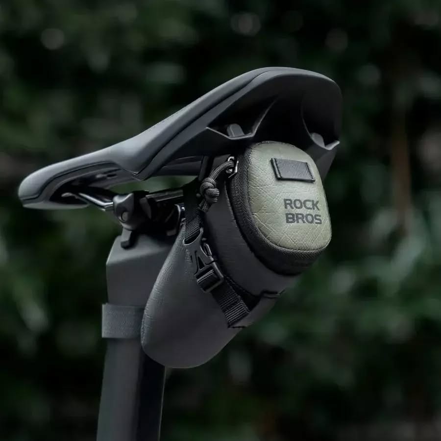 Велосумка ROCKBROS DB006 подседельная, ПВП DuPont, объем 0,2 л; черный с зеленым