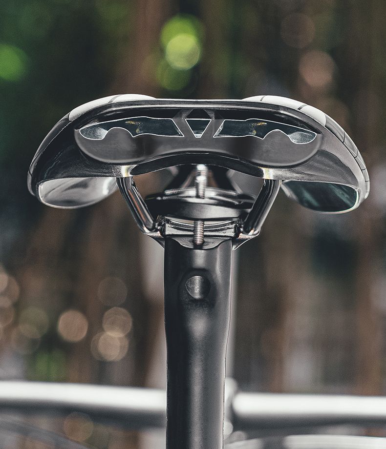 Седло ROCKBROS черное, спортивное с прорезью, рельсы Chro-mo, арт 38210011001