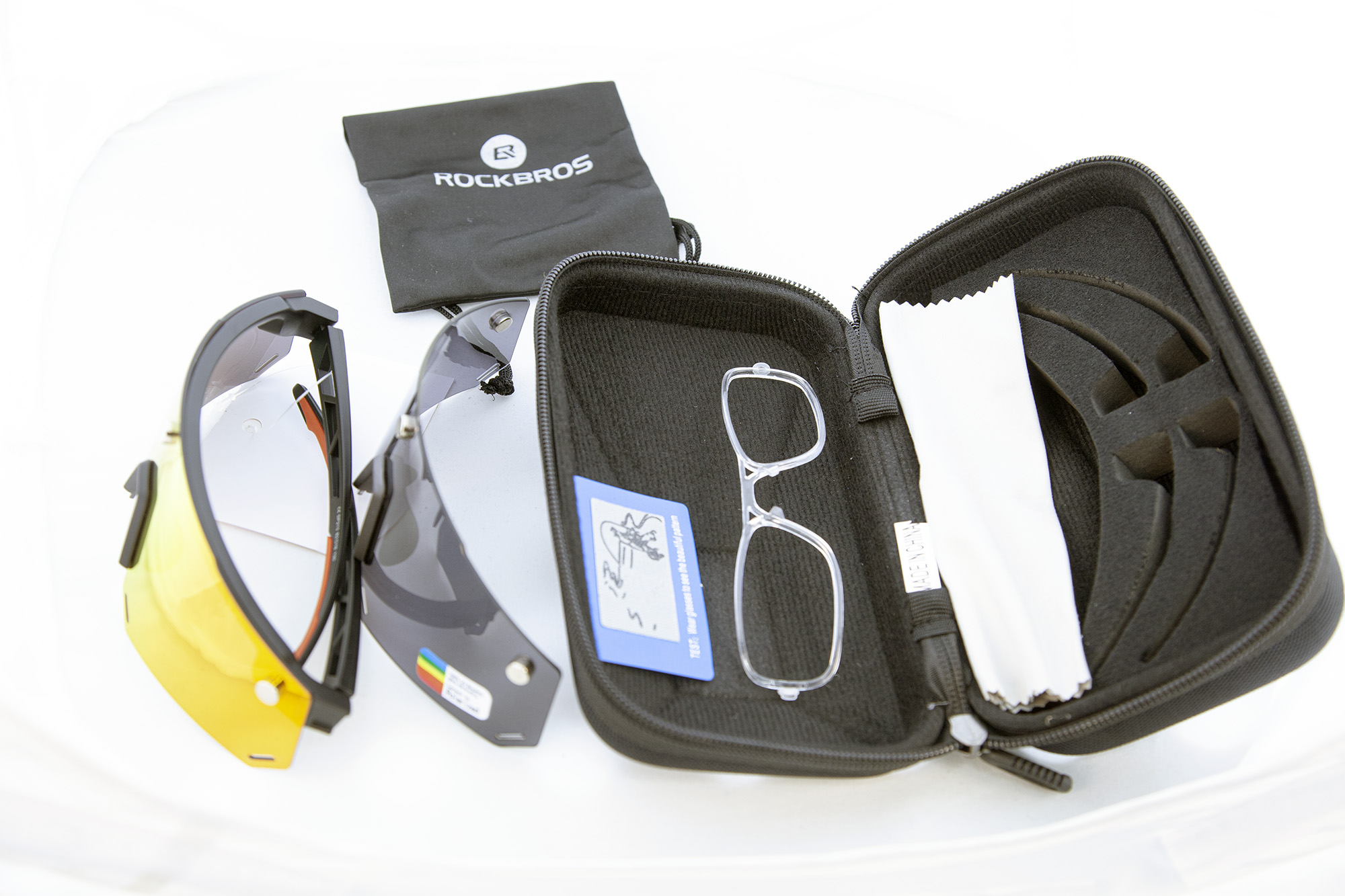 Очки велосипедные ROCKBROS 213 Цвет оправы - черный с магнитными держателями линзы. Линза с поляриза