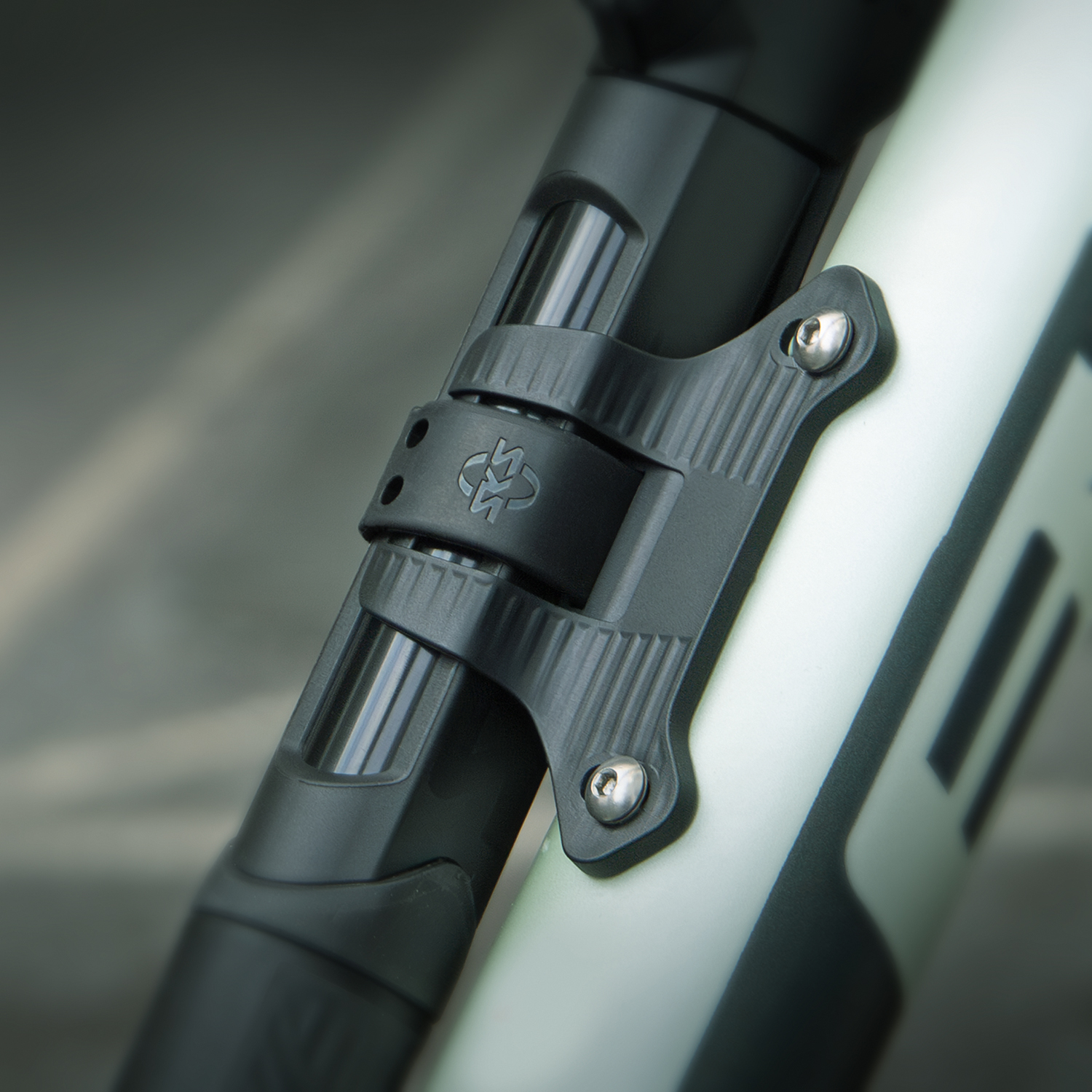 Насос ручной SKS INJEX, цвет Черный