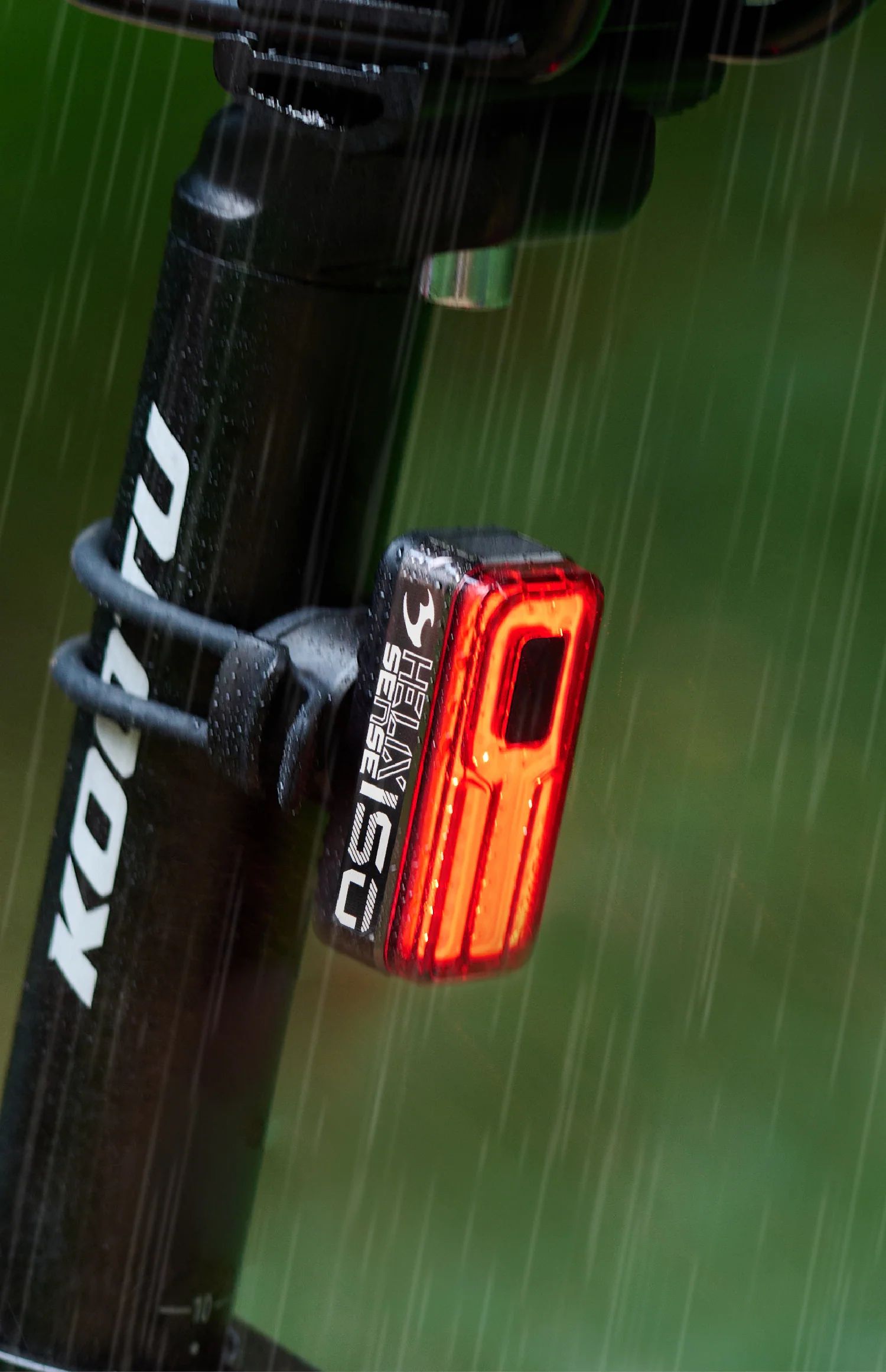 Фонарь велосипедный задний Moon HELIX SENSE 150, 1 диод, 6 режимов, Li-Po 500 mAh, USB-С