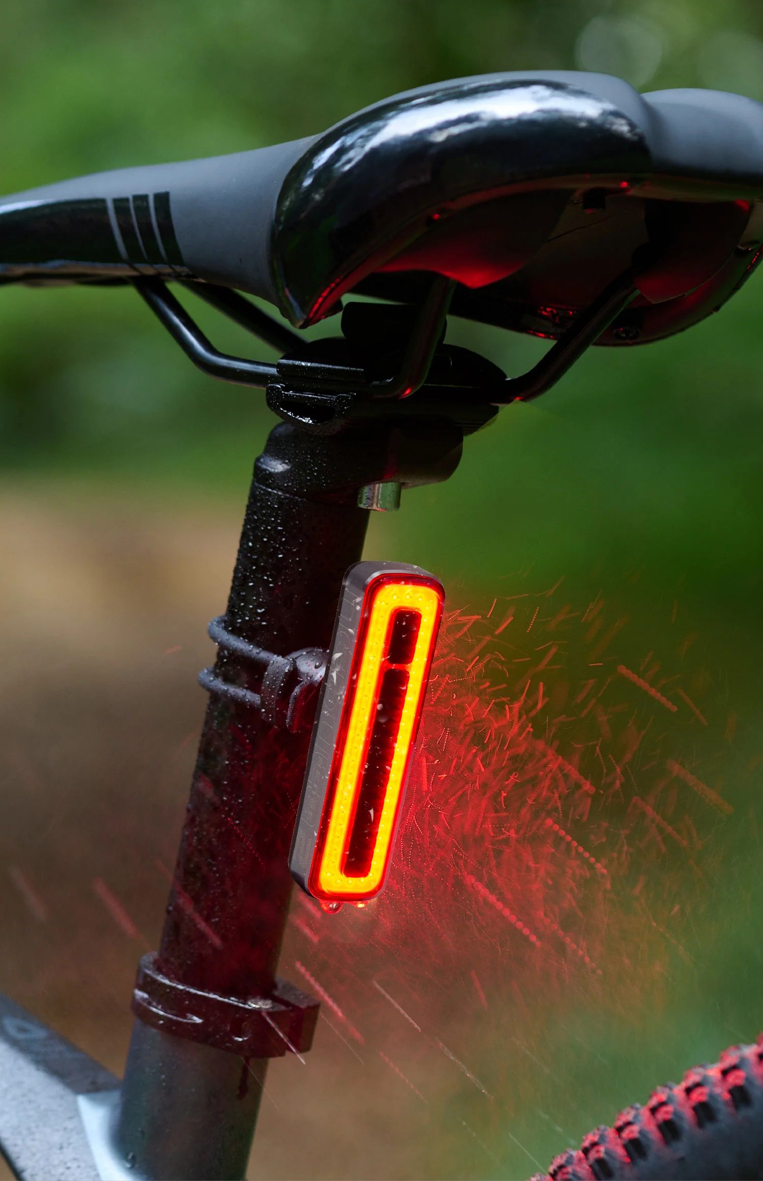 Фонарь велосипедный задний Moon Nebula 2 SENSE, 1 диод, 11 режимов, Li-Po 1050 mAh, USB-С