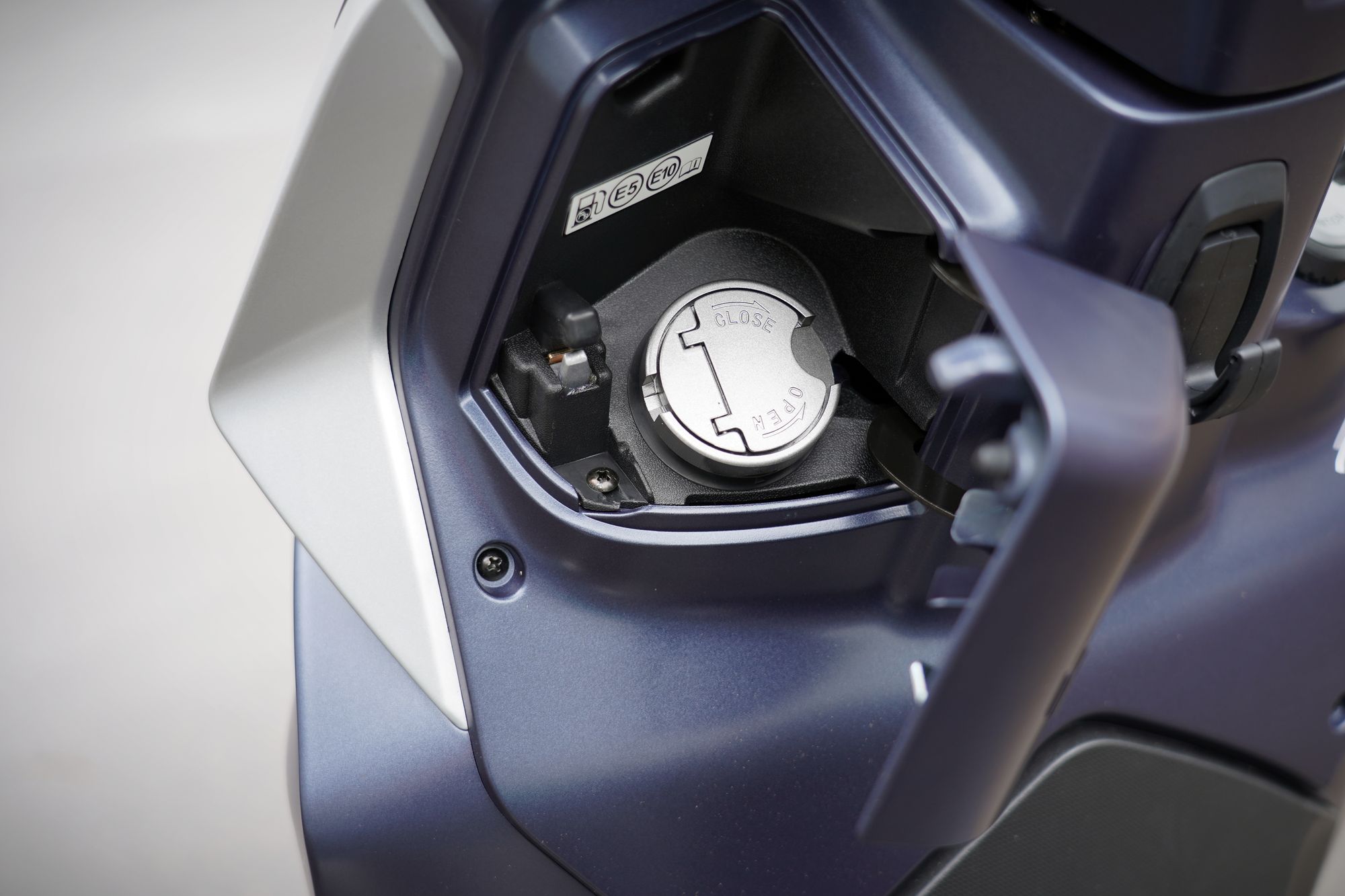 Скутер SYM Symphony ST 200 матовый сине-серый