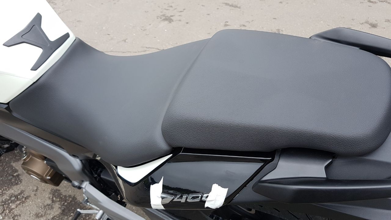 Мотоцикл BAJAJ DOMINAR 400