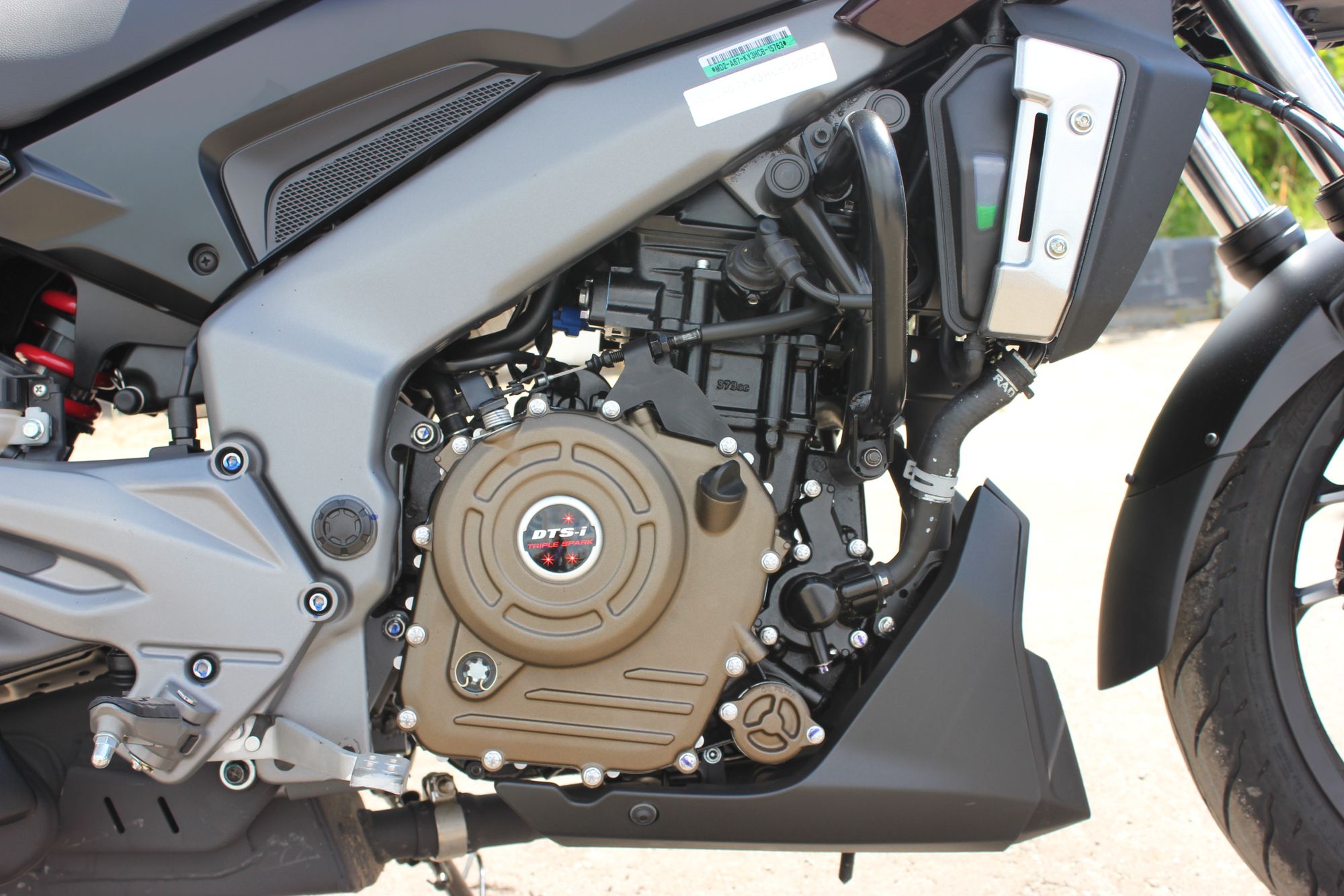 Мотоцикл BAJAJ DOMINAR 400